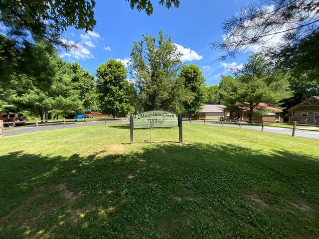 121 Lazy Bear Trail, Andrews, NC 28901