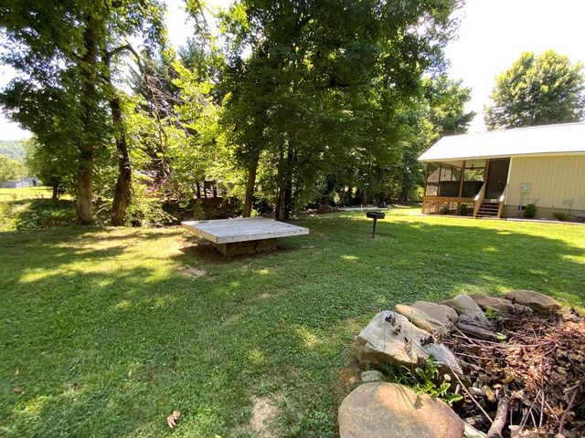 121 Lazy Bear Trail, Andrews, NC 28901