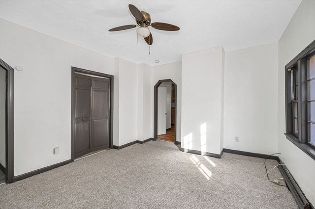 73 W 4th St, Lowell, MA 01850