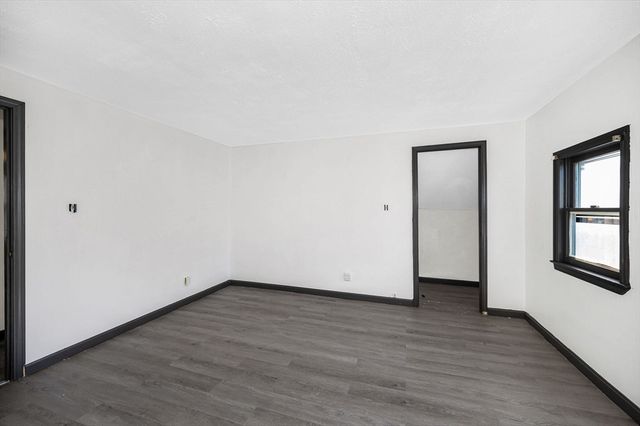 73 W 4th St, Lowell, MA 01850