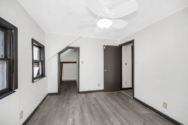 73 W 4th St, Lowell, MA 01850