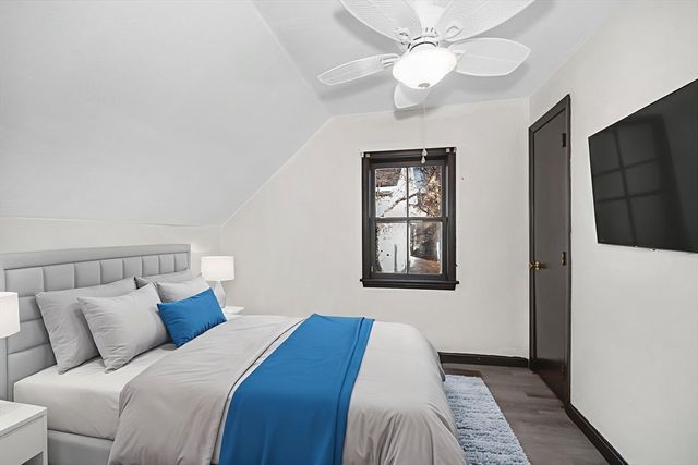 73 W 4th St, Lowell, MA 01850