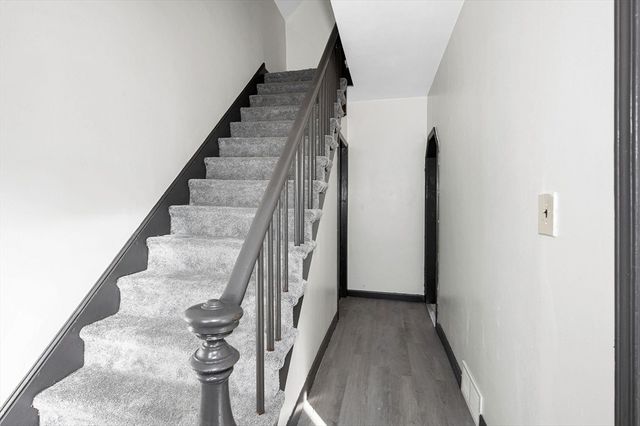 73 W 4th St, Lowell, MA 01850