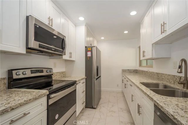 23647 Park Capri 87, Calabasas, CA 91302