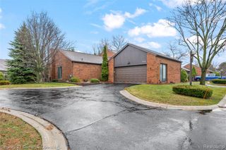 3118 Lindenwood Drive, Dearborn, MI 48120