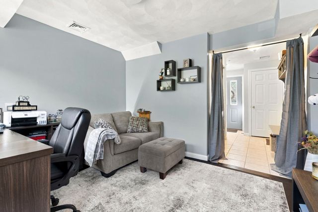 73 Liberty St 1, Danvers, MA 01923