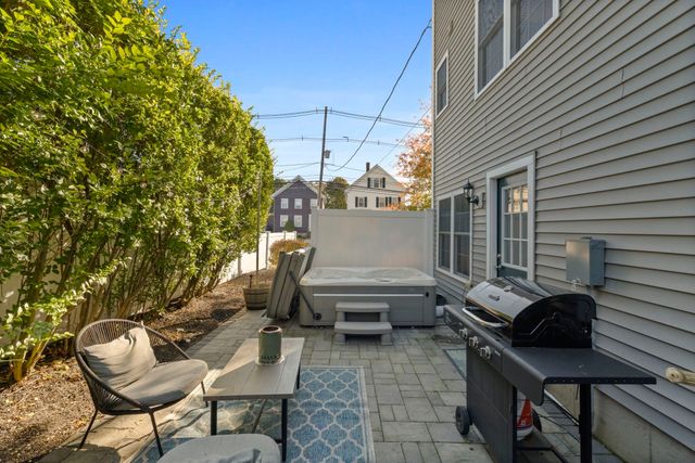 73 Liberty St 1, Danvers, MA 01923