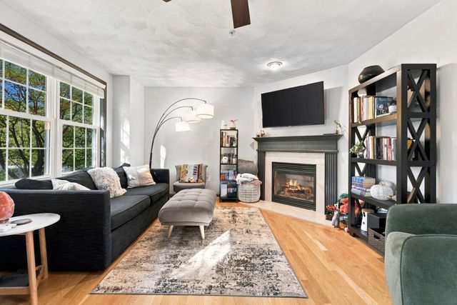 73 Liberty St 1, Danvers, MA 01923