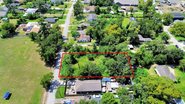 4615 Tronewood Street, Houston, TX 77016