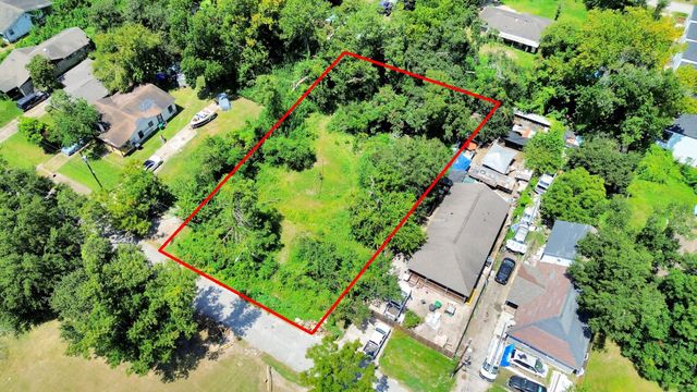 4615 Tronewood Street, Houston, TX 77016