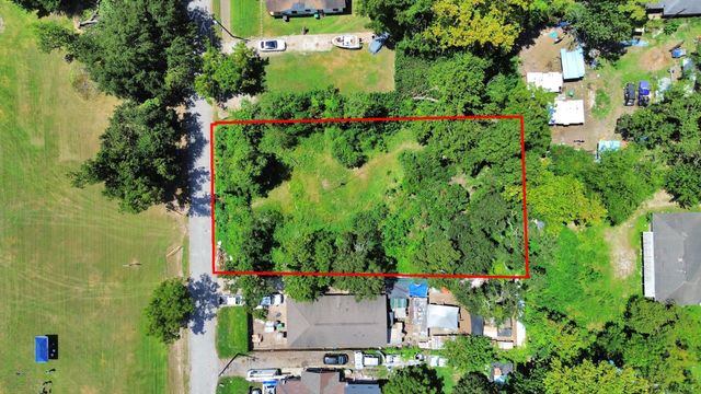 4615 Tronewood Street, Houston, TX 77016