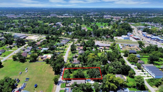 4615 Tronewood Street, Houston, TX 77016
