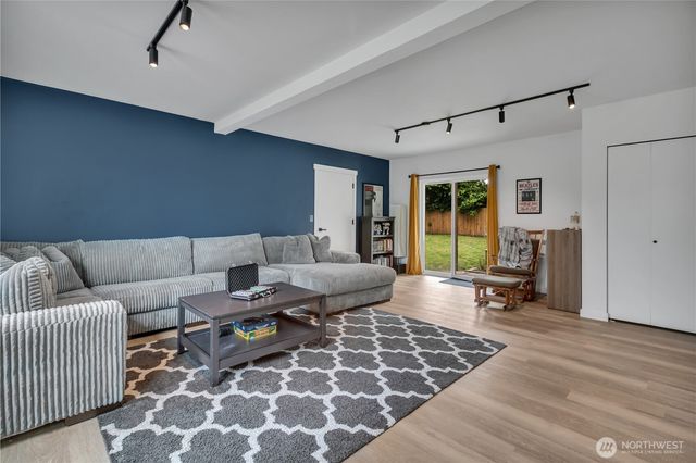22202 129th Street E, Bonney Lake, WA 98391
