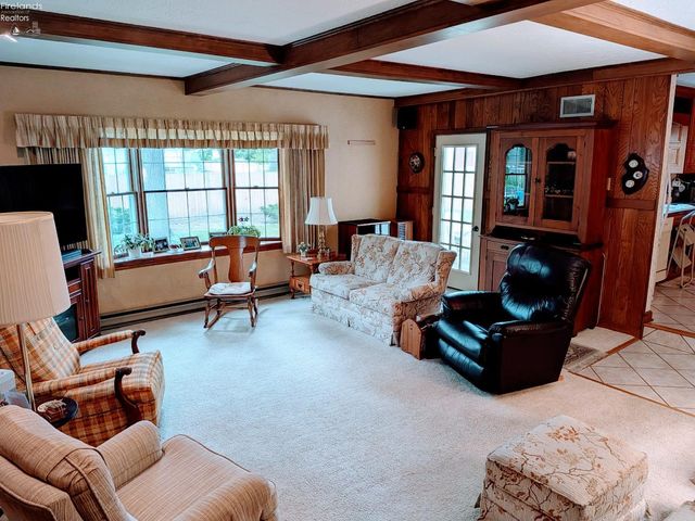 1371 Sanford Street, Vermilion, OH 44089