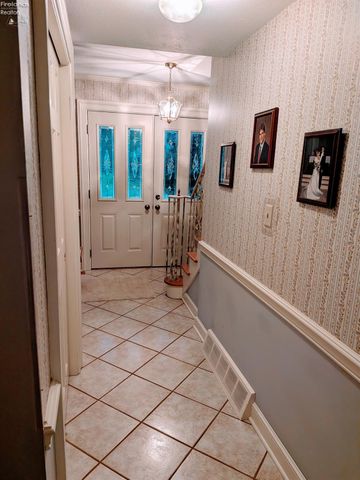 1371 Sanford Street, Vermilion, OH 44089
