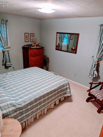 1371 Sanford Street, Vermilion, OH 44089