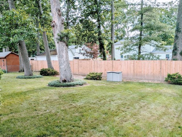 1371 Sanford Street, Vermilion, OH 44089