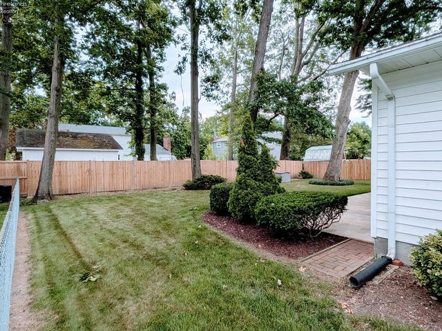 1371 Sanford Street, Vermilion, OH 44089
