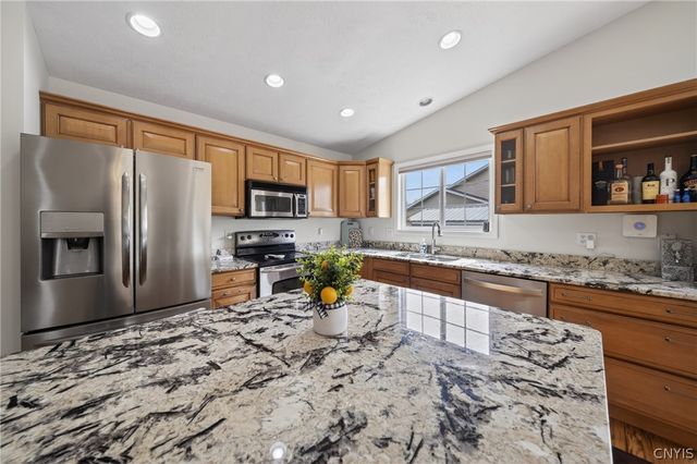 4187 Mistral Circle, Clay, NY 13090