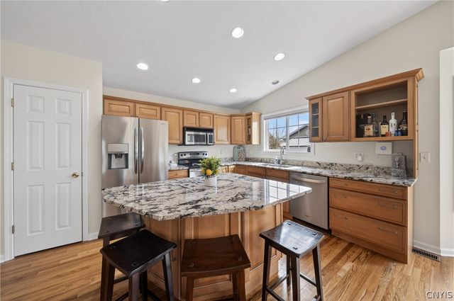 4187 Mistral Circle, Clay, NY 13090
