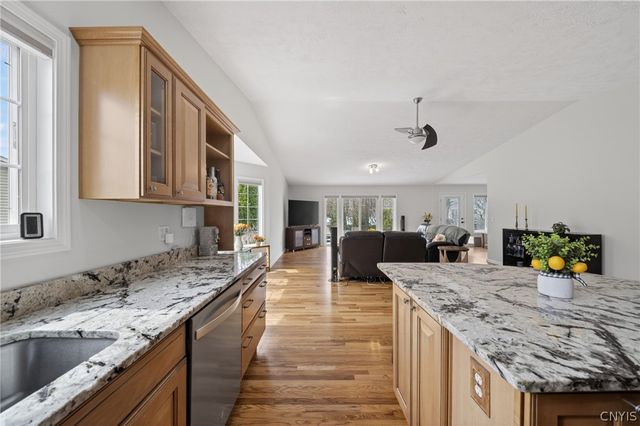 4187 Mistral Circle, Clay, NY 13090