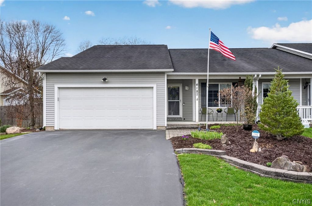 4187 Mistral Circle, Clay, NY 13090