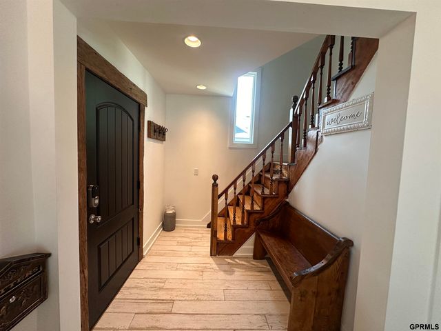 1307 N 50th Avenue, Omaha, NE 68132