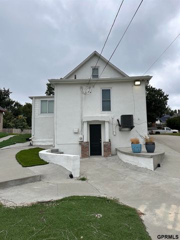 1307 N 50th Avenue, Omaha, NE 68132
