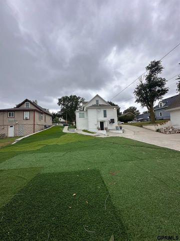 1307 N 50th Avenue, Omaha, NE 68132