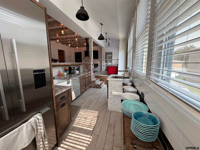 1307 N 50th Avenue, Omaha, NE 68132