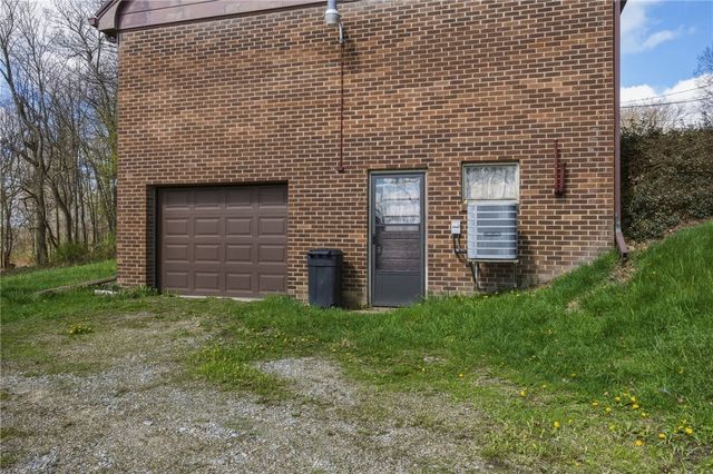 117 Carries Dr, Burgettstown Boro, PA 15021