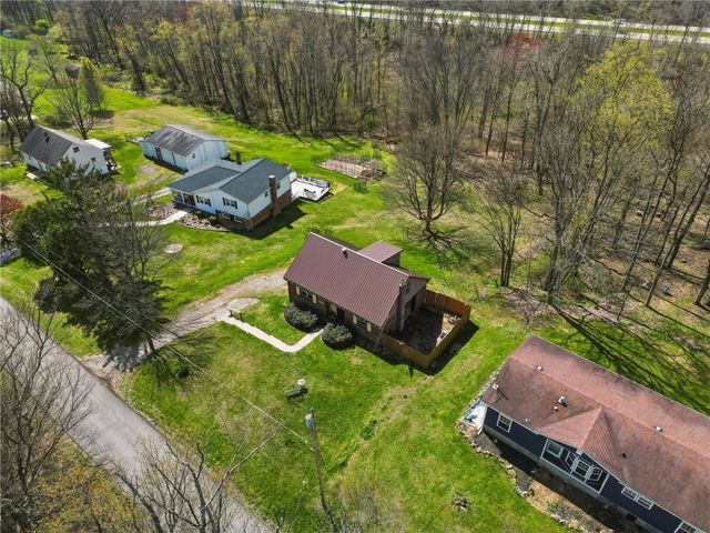 117 Carries Dr, Burgettstown Boro, PA 15021