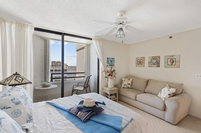 3560 S Ocean Boulevard Ph-6, South Palm Beach, FL 33480