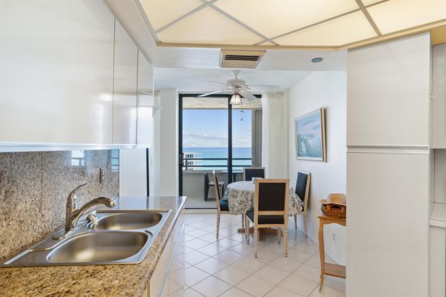 3560 S Ocean Boulevard Ph-6, South Palm Beach, FL 33480