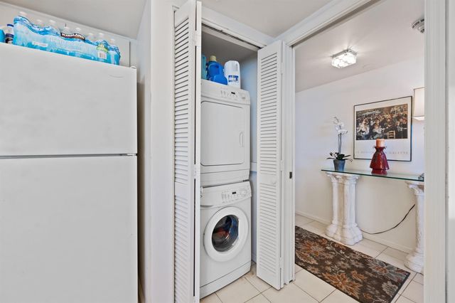 3560 S Ocean Boulevard Ph-6, South Palm Beach, FL 33480