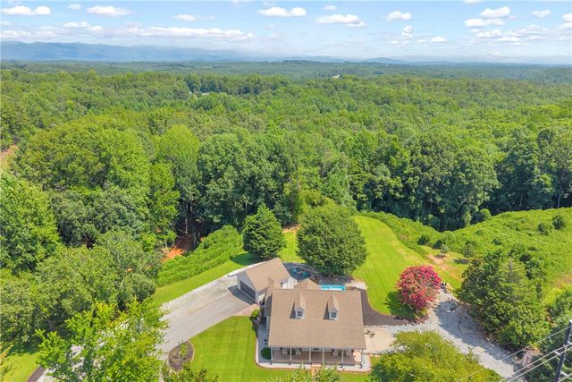 5744 N 11 Highway, Walhalla, SC 29691