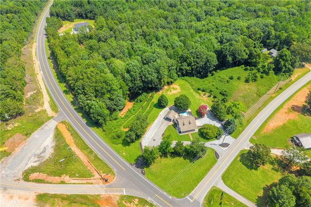 5744 N 11 Highway, Walhalla, SC 29691