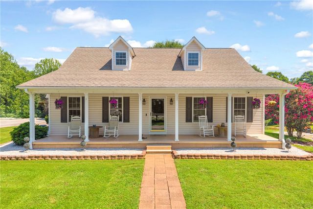 5744 N 11 Highway, Walhalla, SC 29691