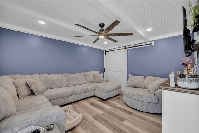 5744 N 11 Highway, Walhalla, SC 29691