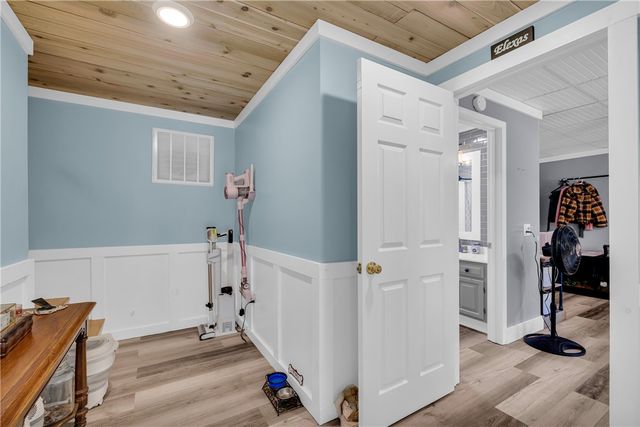 5744 N 11 Highway, Walhalla, SC 29691