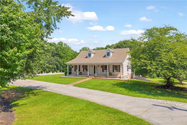 5744 N 11 Highway, Walhalla, SC 29691