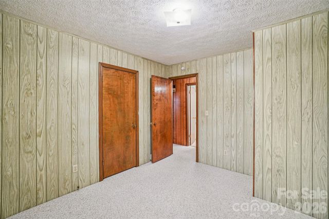 277 Powell Street, Hendersonville, NC 28792