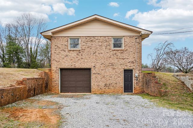 277 Powell Street, Hendersonville, NC 28792