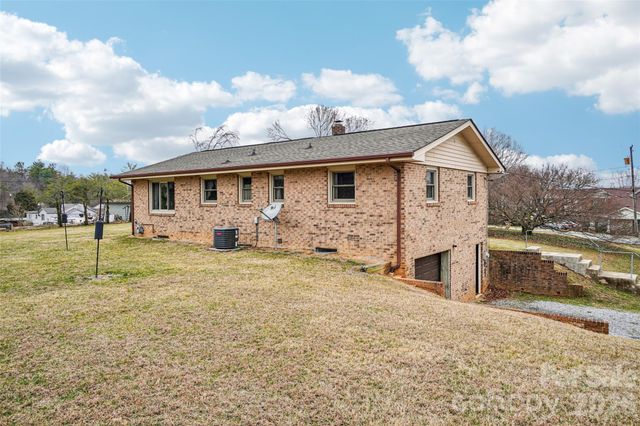 277 Powell Street, Hendersonville, NC 28792