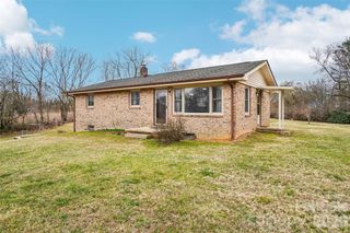 277 Powell Street, Hendersonville, NC 28792