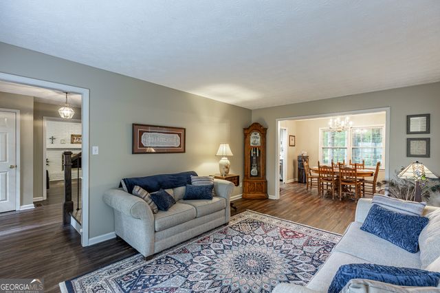 3672 Stonelake Court SW, Lilburn, GA 30047