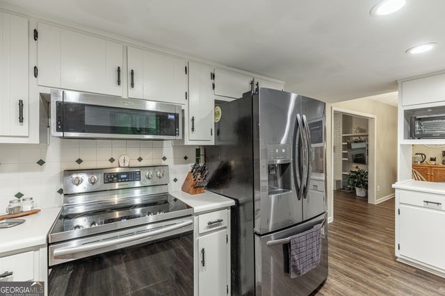 3672 Stonelake Court SW, Lilburn, GA 30047