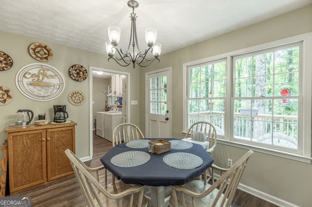 3672 Stonelake Court SW, Lilburn, GA 30047