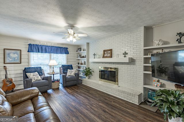 3672 Stonelake Court SW, Lilburn, GA 30047