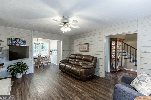 3672 Stonelake Court SW, Lilburn, GA 30047